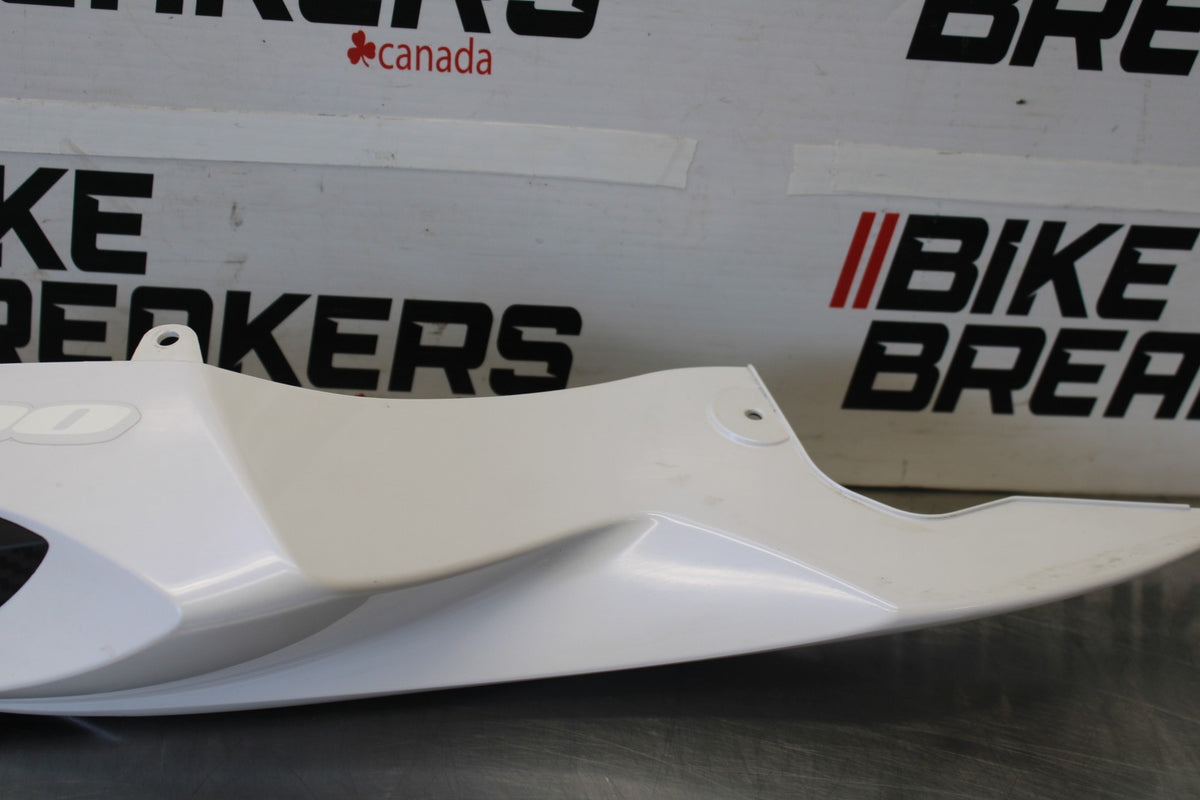 11-25 SUZUKI GSXR 600  RIGHT REAR BACK TAIL FAIRING COWL SHROUD BB882