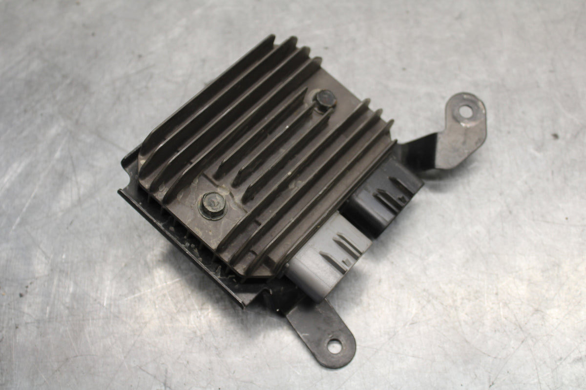 09-12 KAWASAKI NINJA ZX6R RECTIFIER VOLTAGE REGULATOR BB656