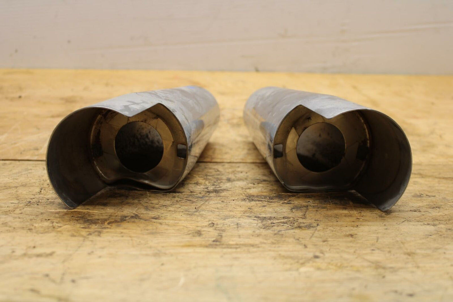 05-09 SUZUKI BOULEVARD C90 FRONT FORK UPPER COVER TOP GUARD SHIELD COWL  BB332