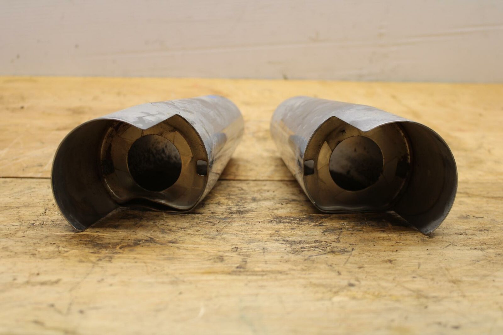 05-09 SUZUKI BOULEVARD C90 FRONT FORK UPPER COVER TOP GUARD SHIELD COWL  BB332