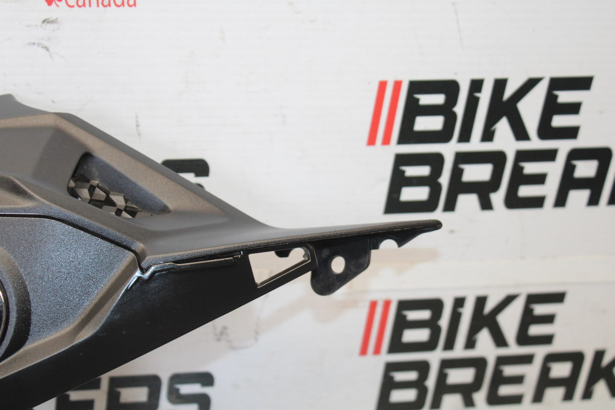 17-20 BMW S1000R RIGHT MID UPPER SIDE FAIRING COWL PLASTIC BB909