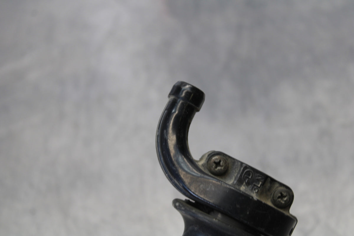 96-07 YAMAHA YZF600R THROTTLE CABLE LINE HOUSING GUIDE BB158