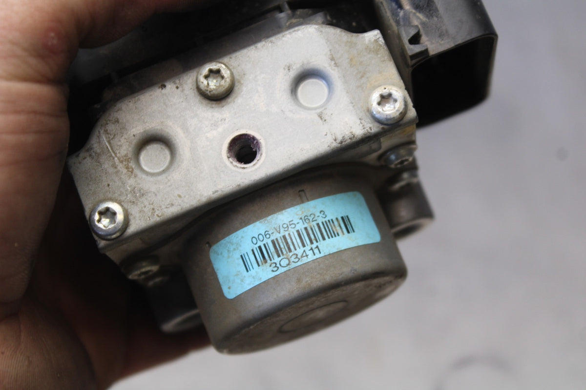 15 TRIUMPH TIGER 800 ABS PUMP UNIT MODULE BB873