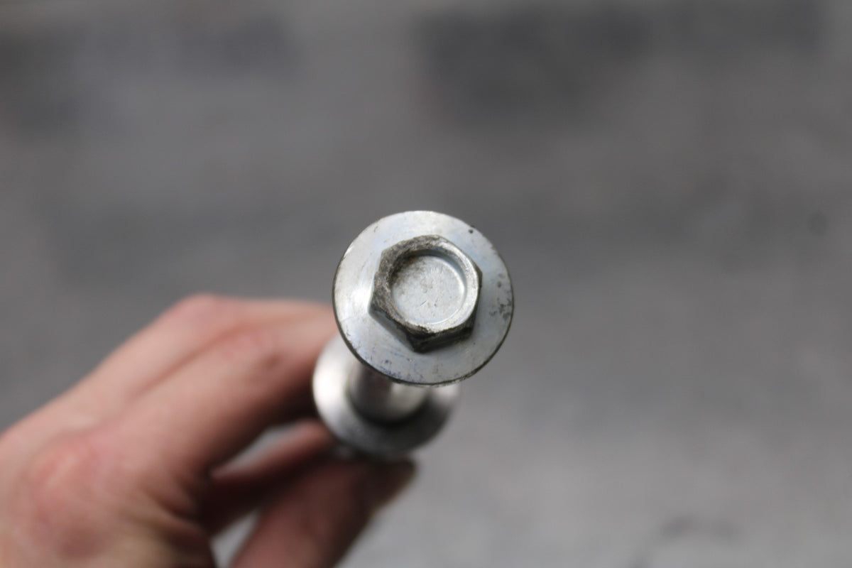 24-25 KAWASAKI NINJA 500 EX500J ABS FRONT WHEEL RIM AXLE PIVOT BOLT BB934
