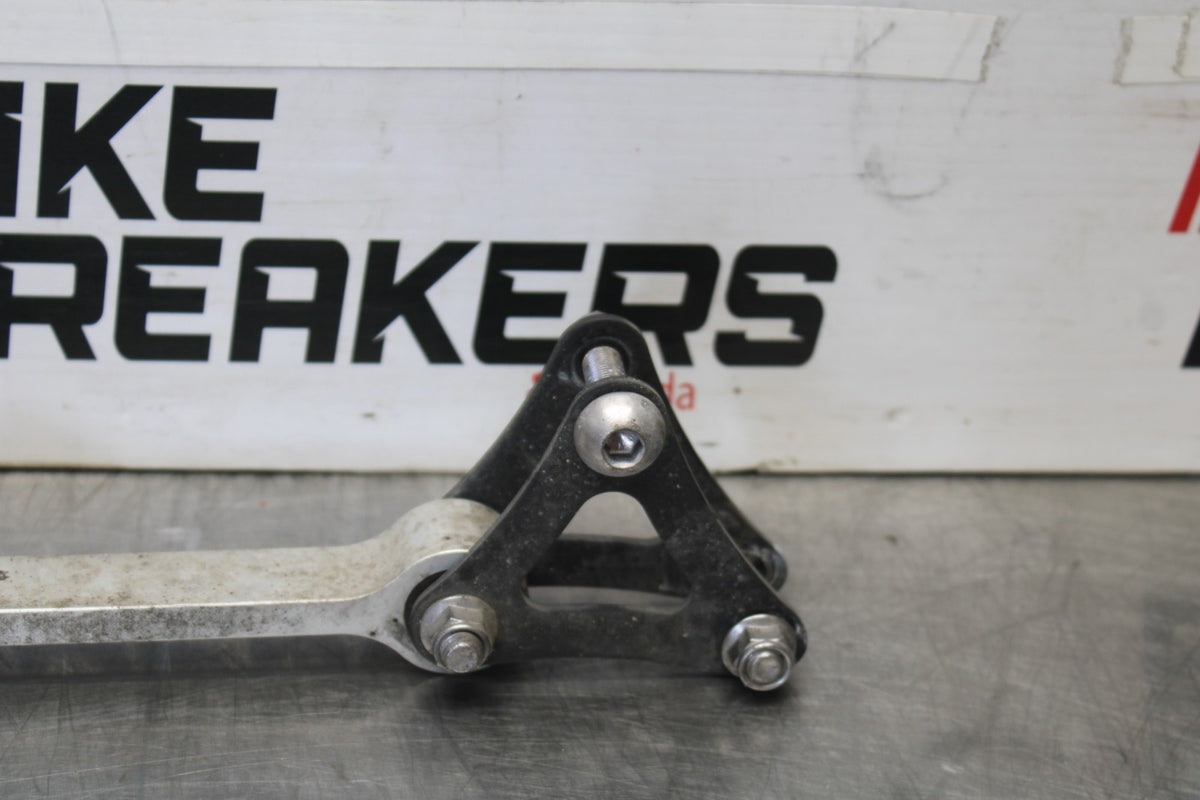 12 TRIUMPH STREET TRIPLE R REAR DOGBONE SHOCK LINKAGE LINK BB914