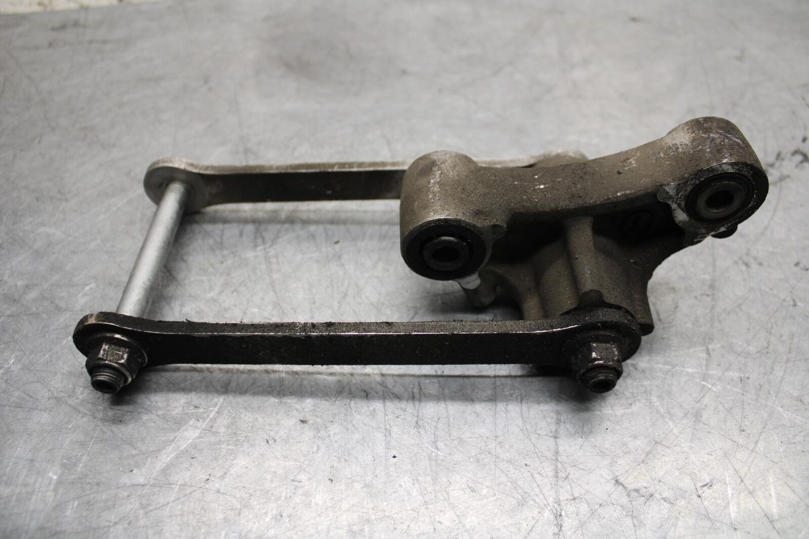 2009 Kawasaki Ninja ZX6R ZX600R REAR DOGBONE SHOCK LINKAGE LINK BB548