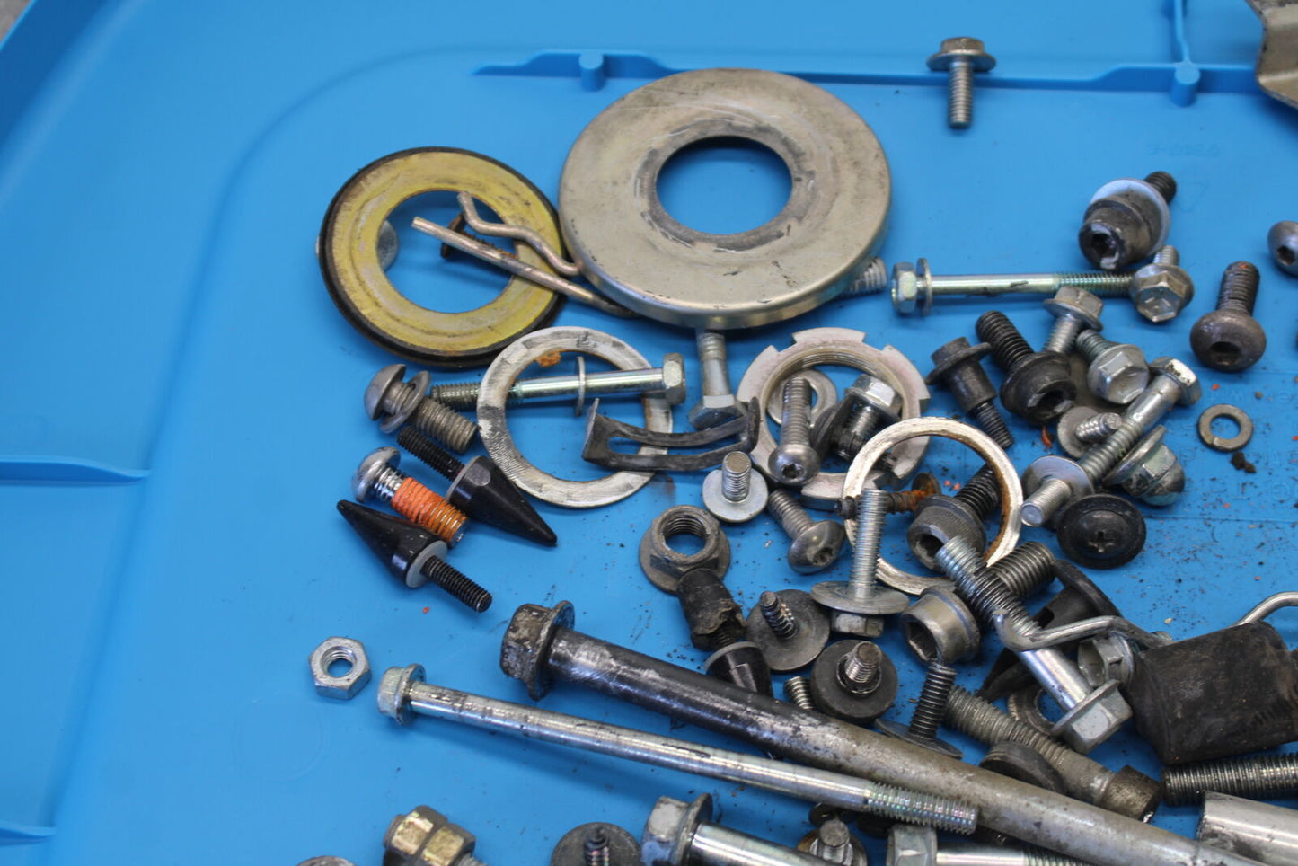 06-07 SUZUKI GSXR 600 ENGINE MOUNTING BOLTS HARDWARE MOTOR SCREWS BB694