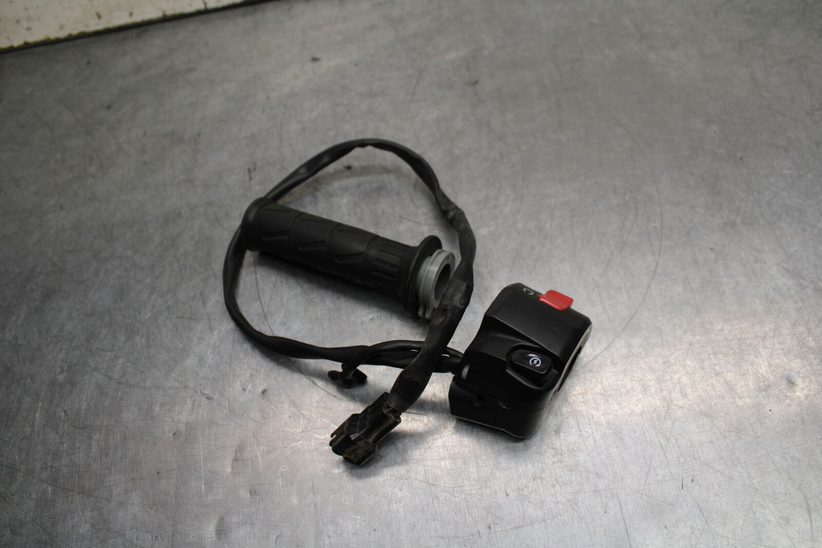 14-15 KAWASAKI NINJA 650 EX650F ABS RIGHT HANDLE KILL OFF START SWITCH BB741 