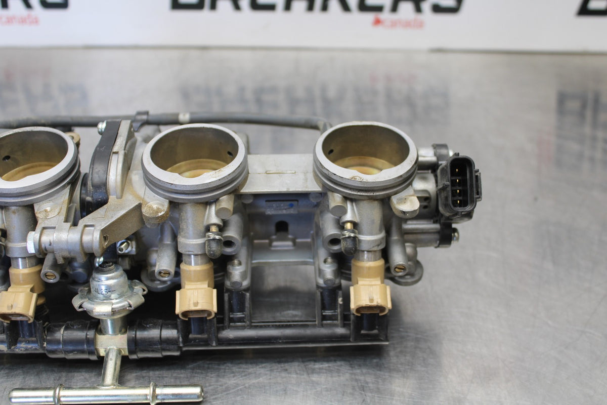 15-17 YAMAHA YZF R1 MAIN FUEL INJECTORS / THROTTLE BODIES BB190