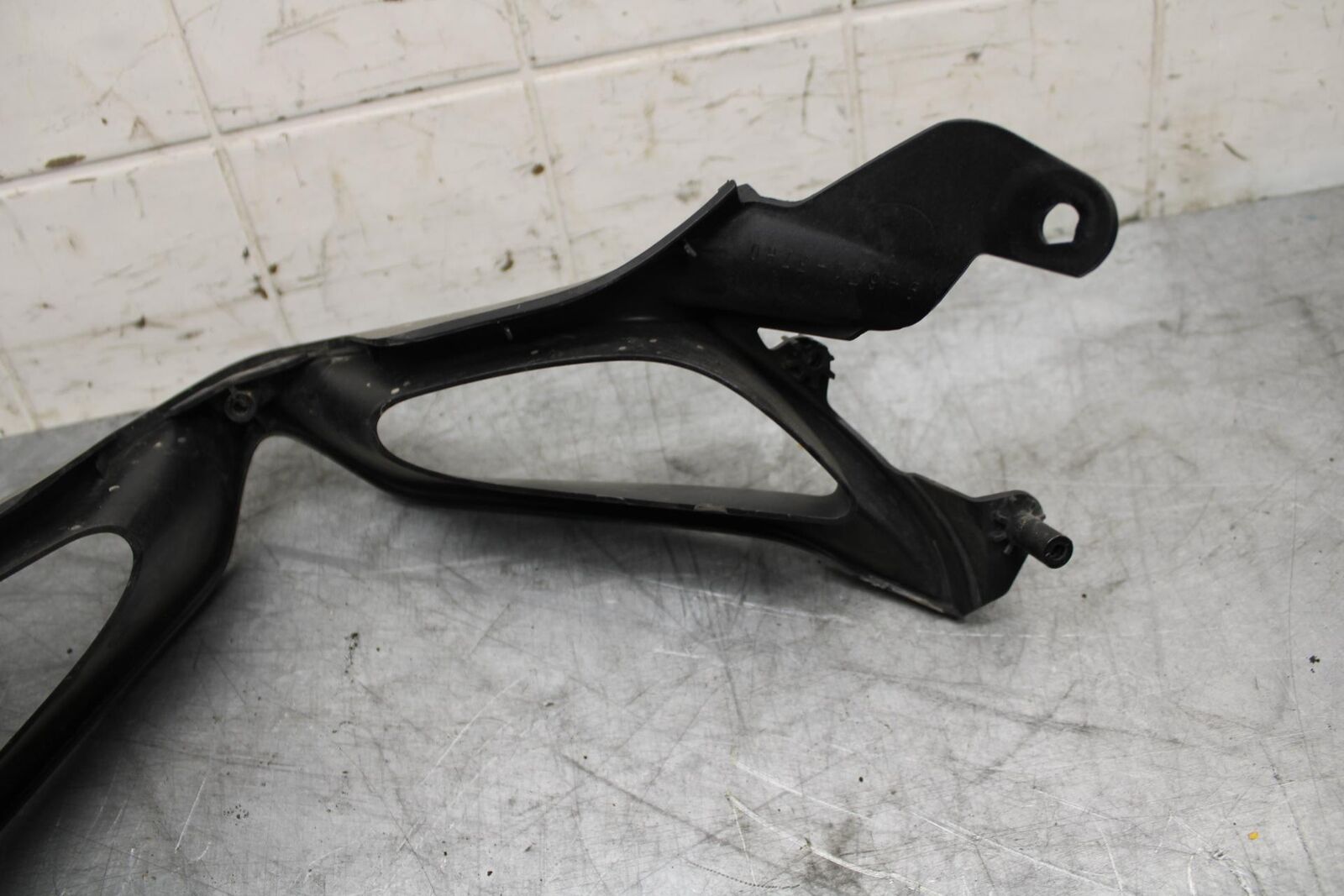 08-09 SUZUKI GSXR600 FRONT CENTER COWL FAIRING BB468