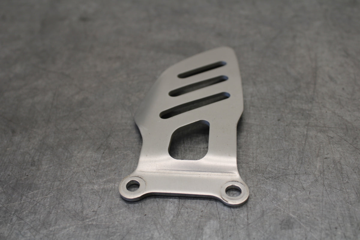 06-07 SUZUKI GSXR 600 LEFT REARSET REAR SET HEEL GUARD COVER  BB694