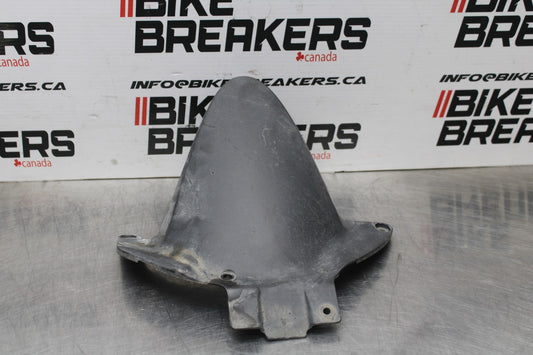 07-12 HONDA CBR600RR REAR BACK WHEEL TIRE HUGGER FENDER BB812