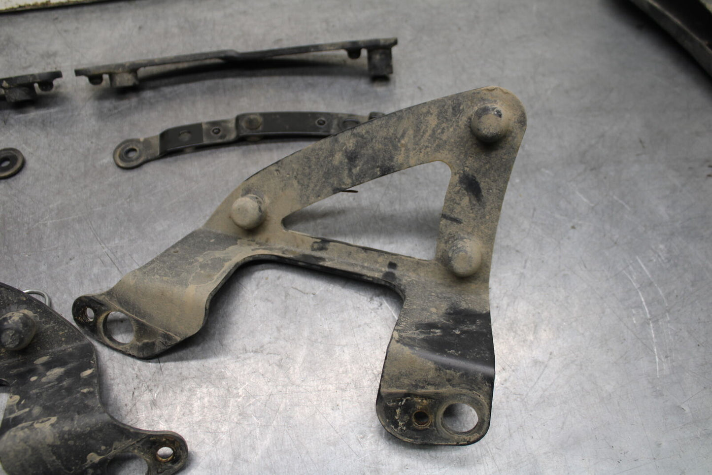 16-17 KAWASAKI VULCAN S 650 EN650 ABS SADDLEBAG MOUNTING BRACKET MOUNT  BB731