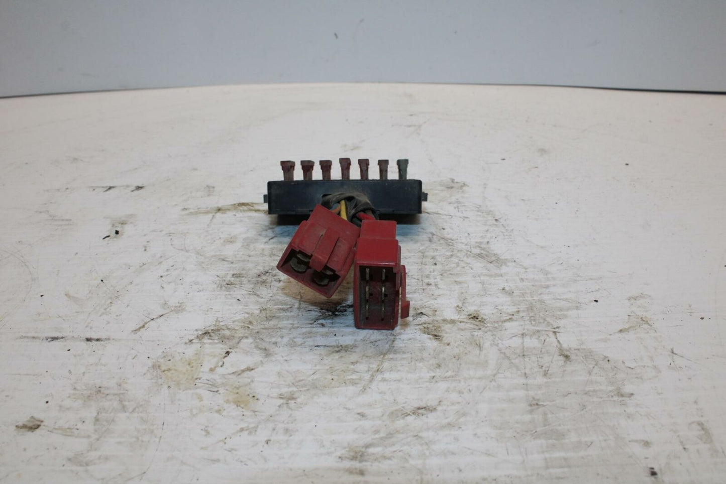 84-85 HONDA V30 MAGNA FUSE BOX BB251