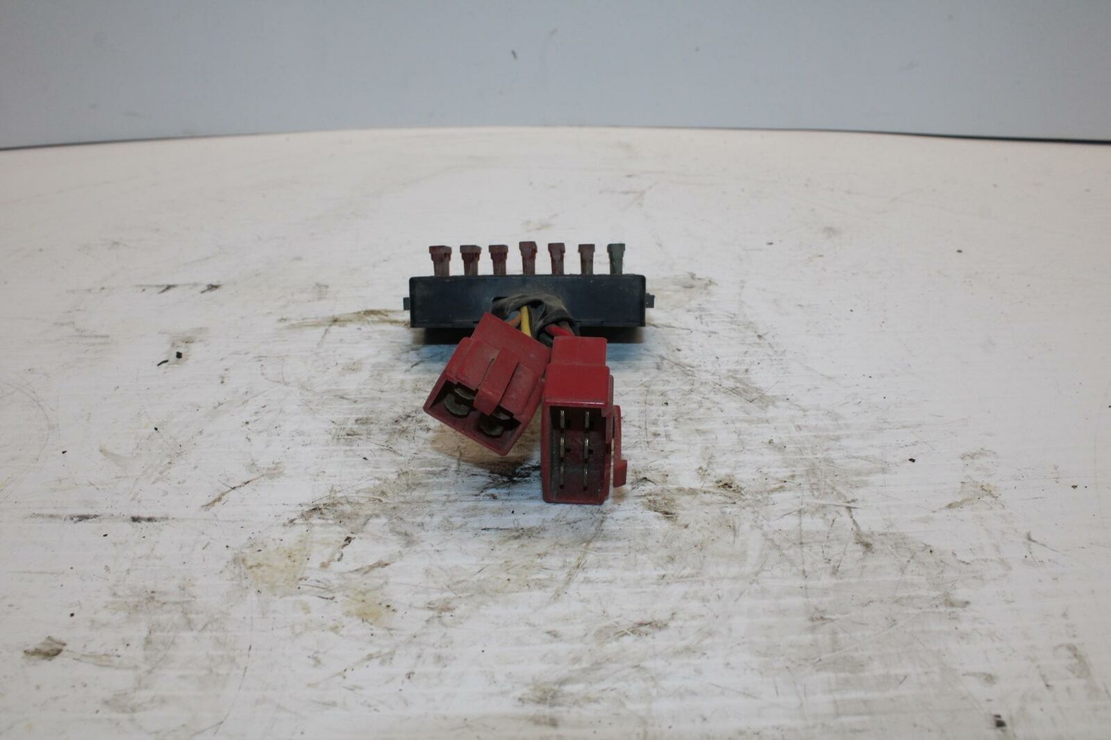 84-85 HONDA V30 MAGNA FUSE BOX BB251
