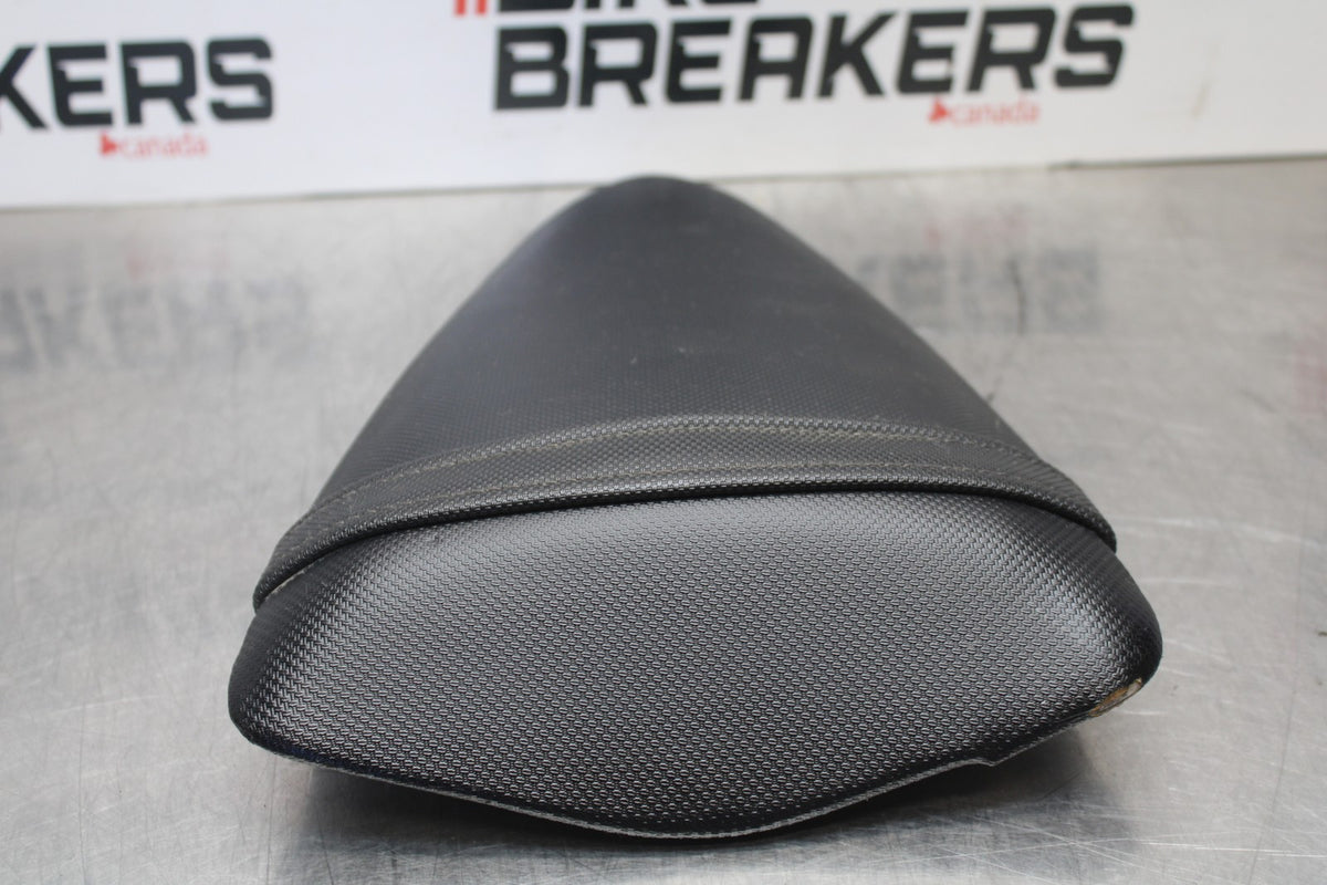 07-08 KAWASAKI NINJA ZX6R REAR BACK PASSENGER TANDEM SEAT PAD SADDLE  BB203