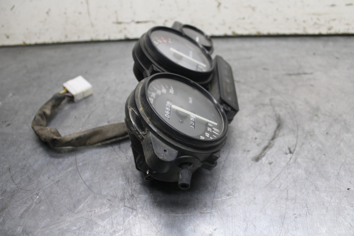 96-07 YAMAHA YZF600R SPEEDO TACH GAUGES CLUSTER SPEEDOMETER TACHOMETER  BB746