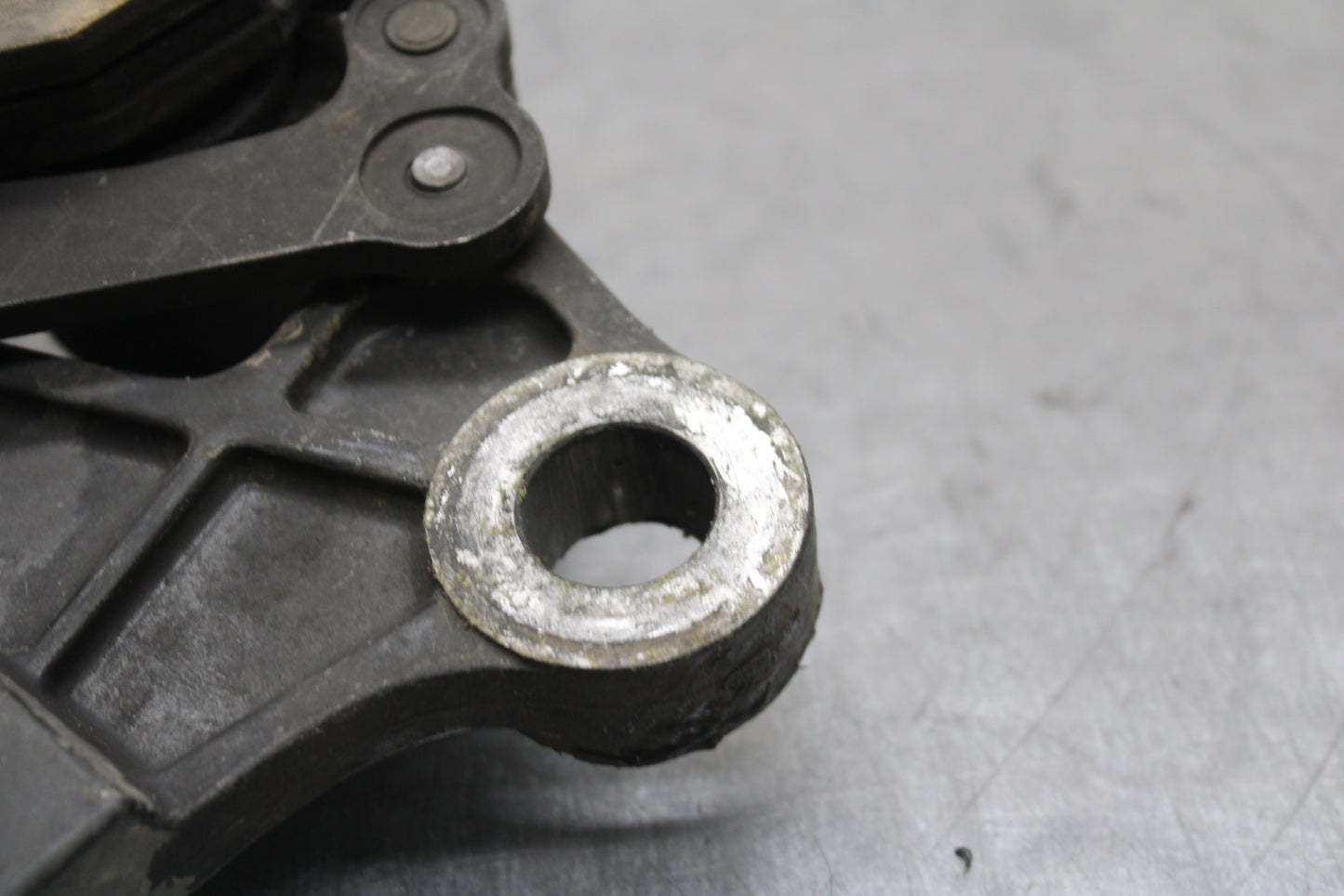 07-09 KAWASAKI VERSYS 650 REAR BACK BRAKE CALIPER W MOUNT BRACKET BB125