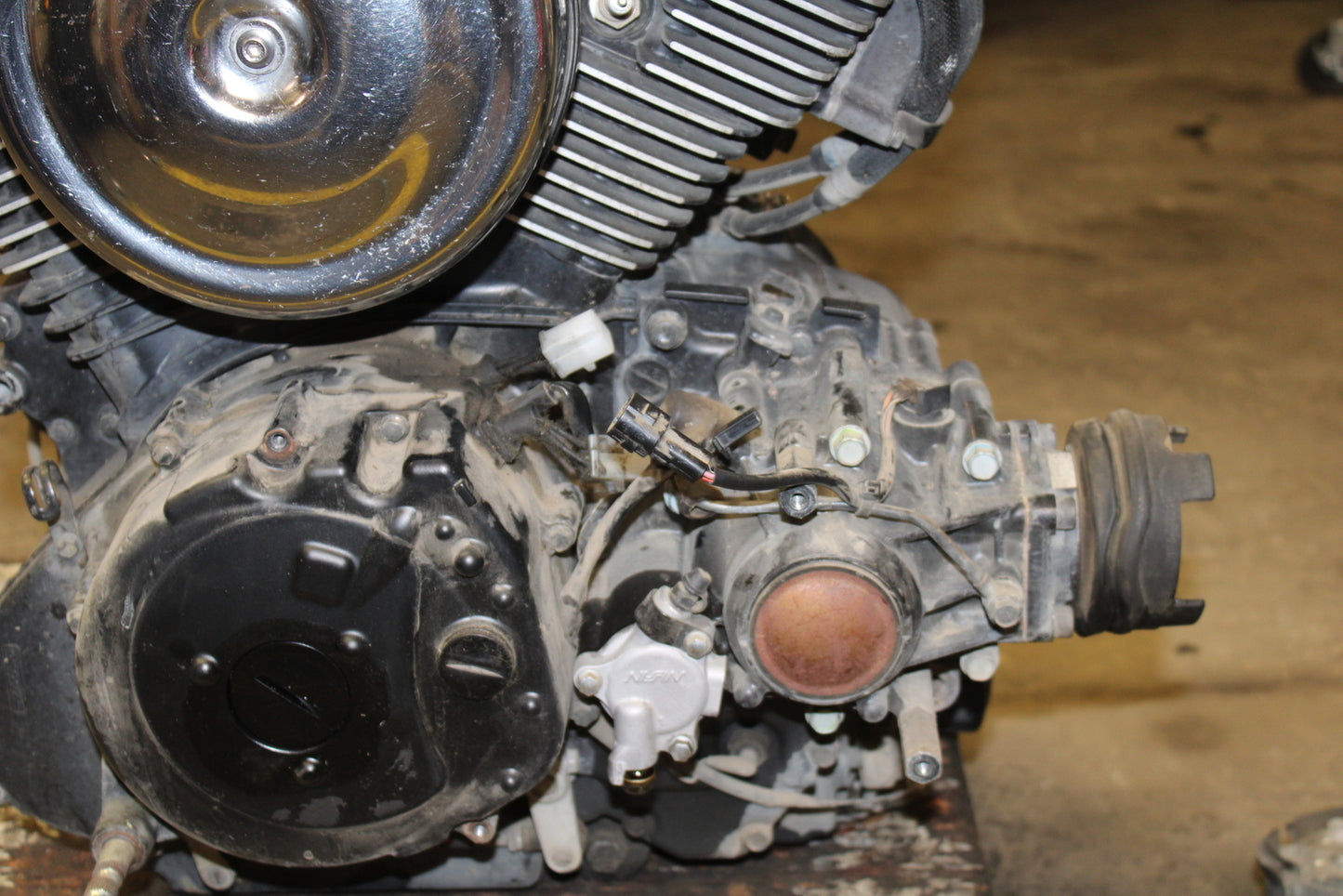 03-08 KAWASAKI VULCAN 1600 ENGINE MOTOR BB754