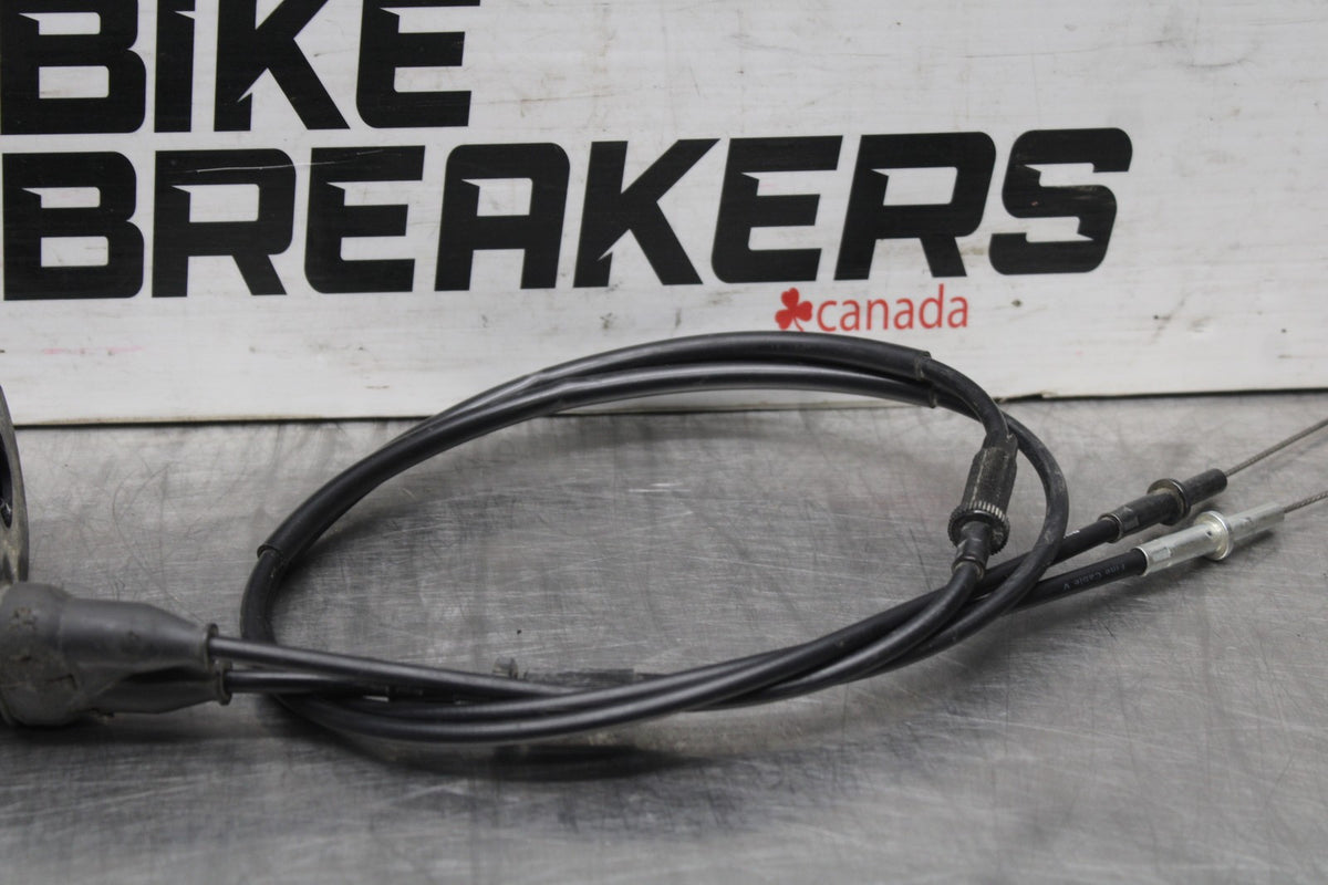 24-25 KAWASAKI NINJA ZX6R THROTTLE CABLES LINES & HOUSING BB939