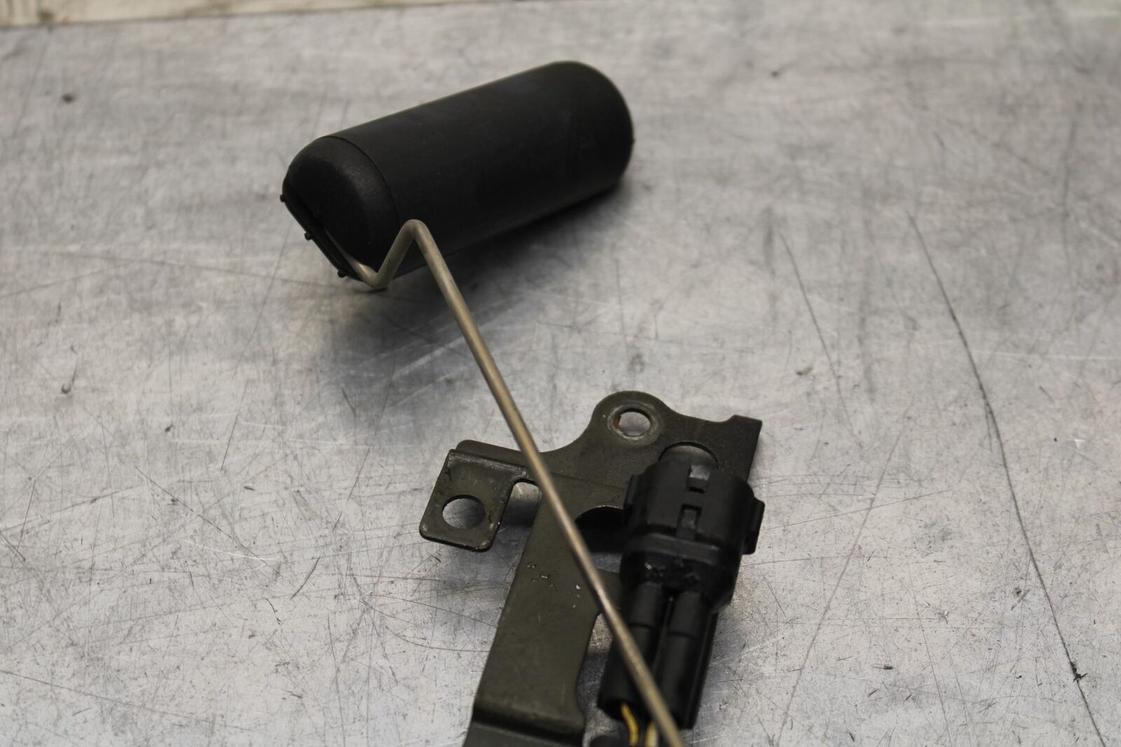 2000 Kawasaki Ninja ZX12R ZX1200A FLOAT GAS FUEL PETROL LEVEL SENDING UNIT BB565