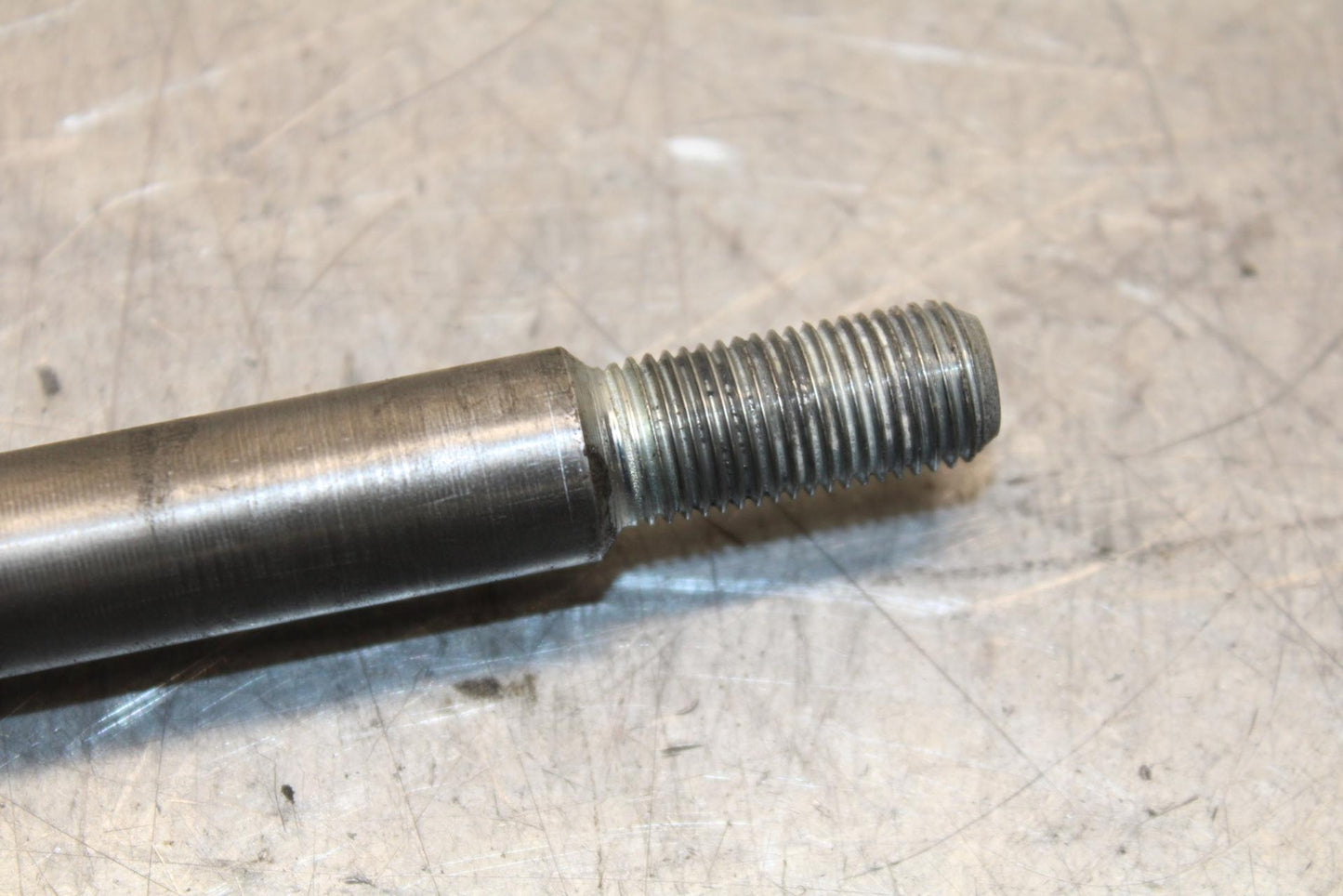 1985 Honda Shadow 500 VT500C FRONT WHEEL RIM AXLE PIVOT BOLT 44301-MF5-750 BB615