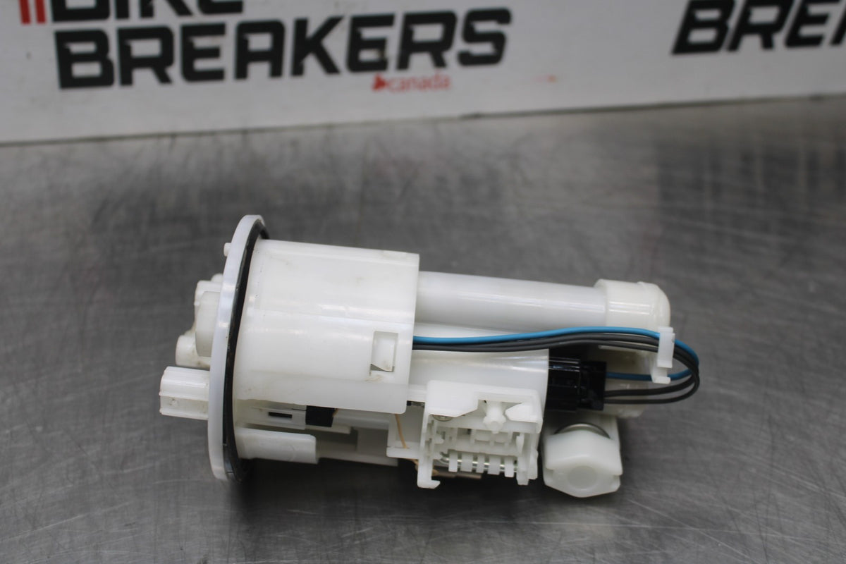 13 YAMAHA YZF R1 FUEL PUMP GAS PETROL SENDER UNIT BB781