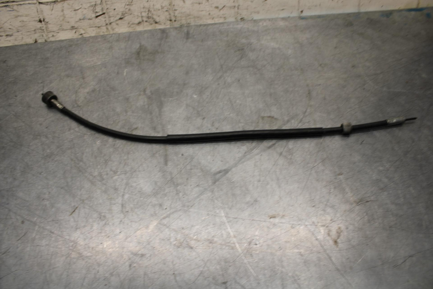 1977 Yamaha XS750 SPEEDOMETER AND TACHOMETER CABLE SPEEDO LINE   bb554