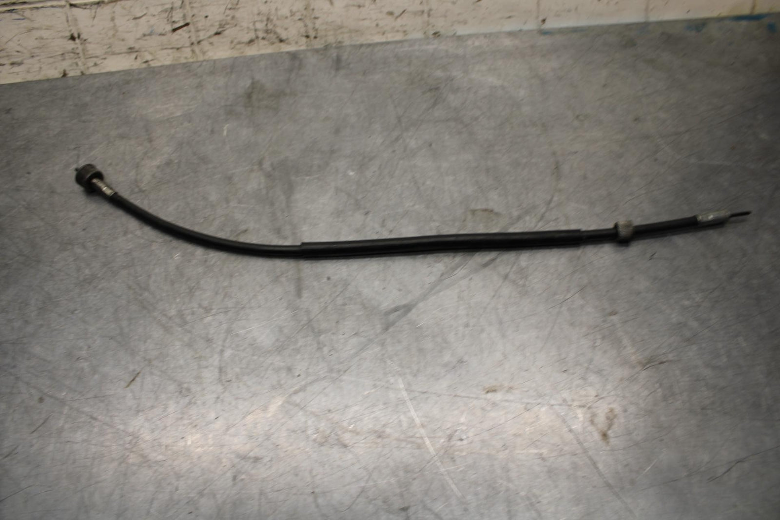 1977 Yamaha XS750 SPEEDOMETER AND TACHOMETER CABLE SPEEDO LINE   bb554