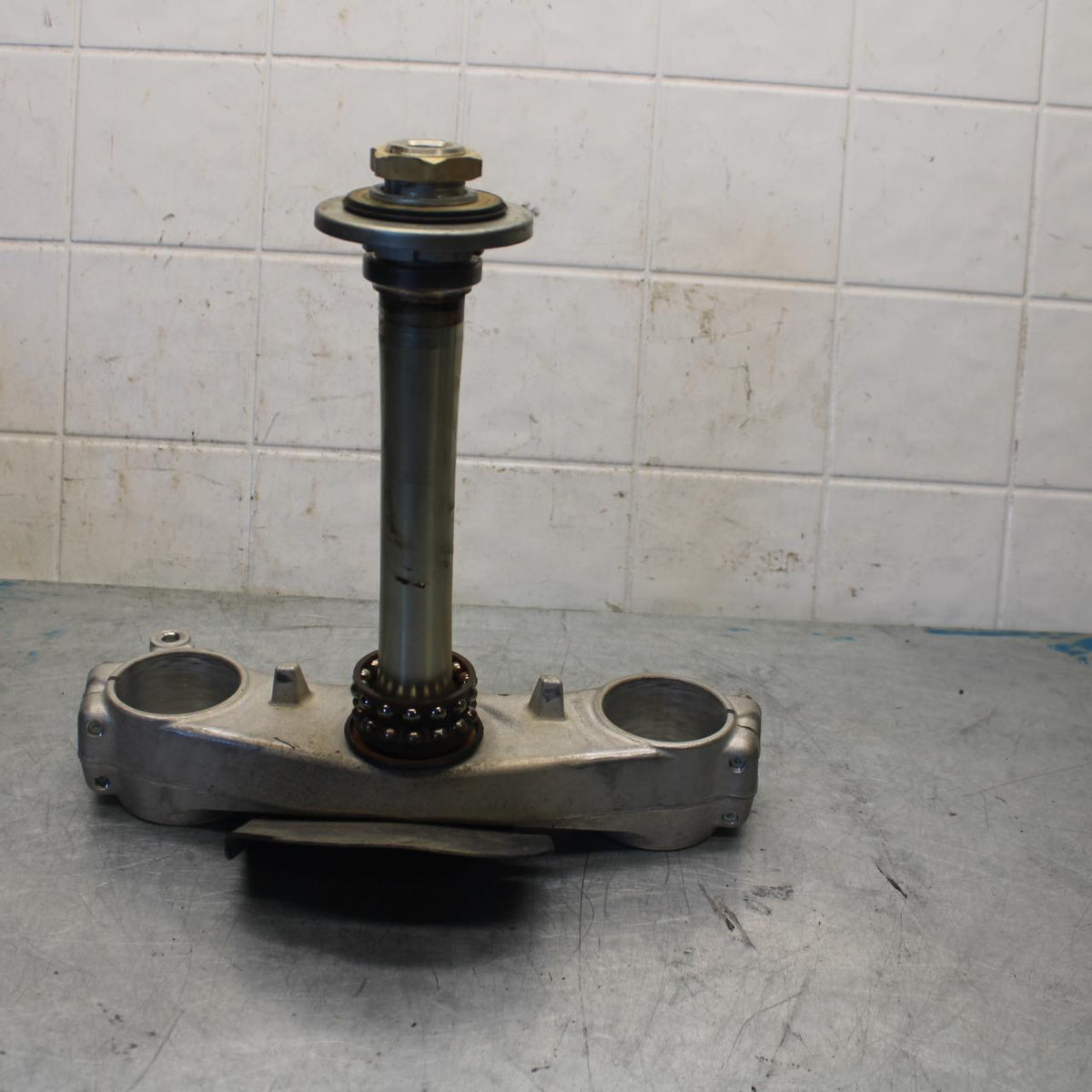 06-07 SUZUKI GSXR750 FRONT FORKS CLAMP LOWER TRIPLE TREE STEM BB424