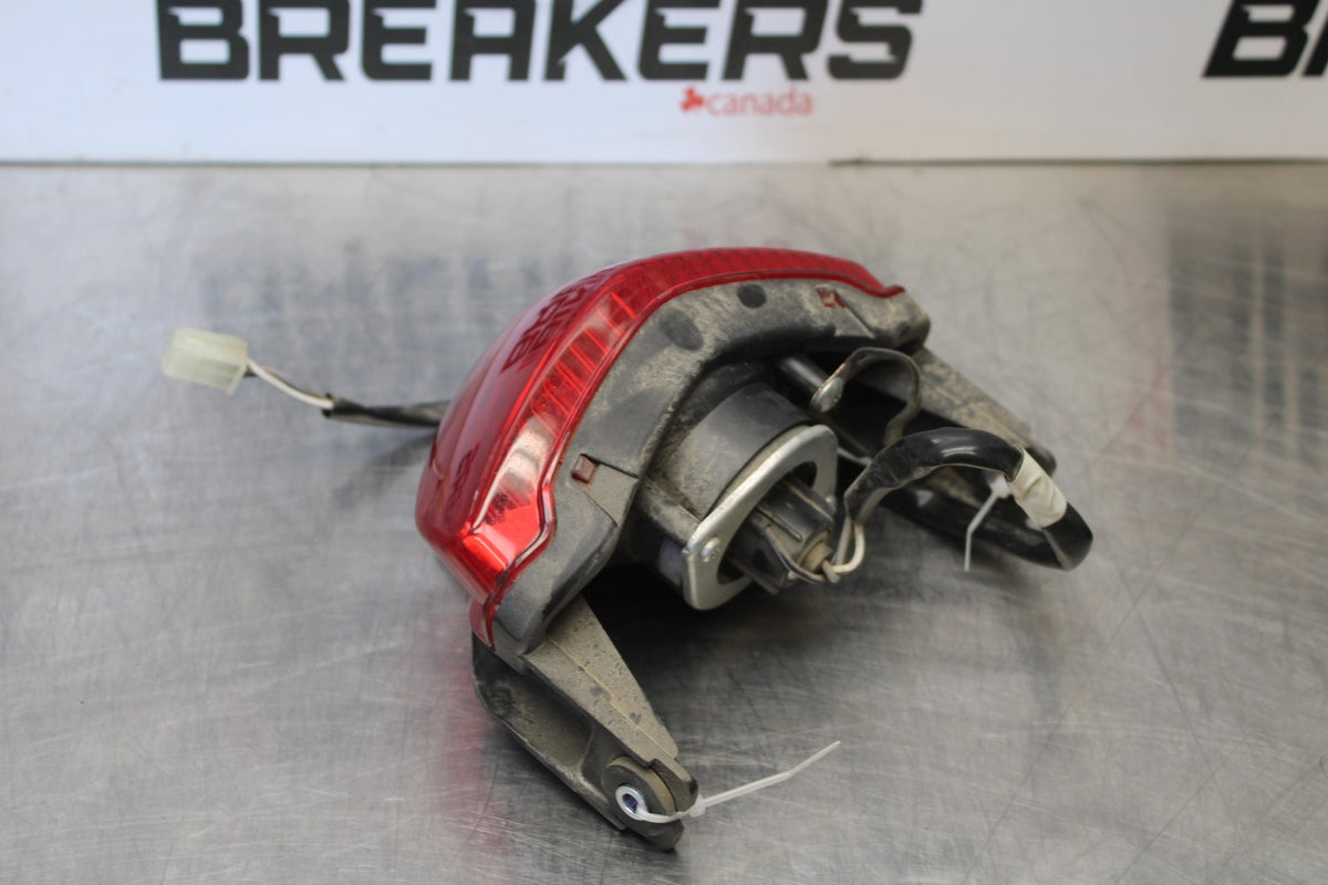 10 SUZUKI SV650 REAR TAIL TAILLIGHT BACK BRAKE LIGHT BB181