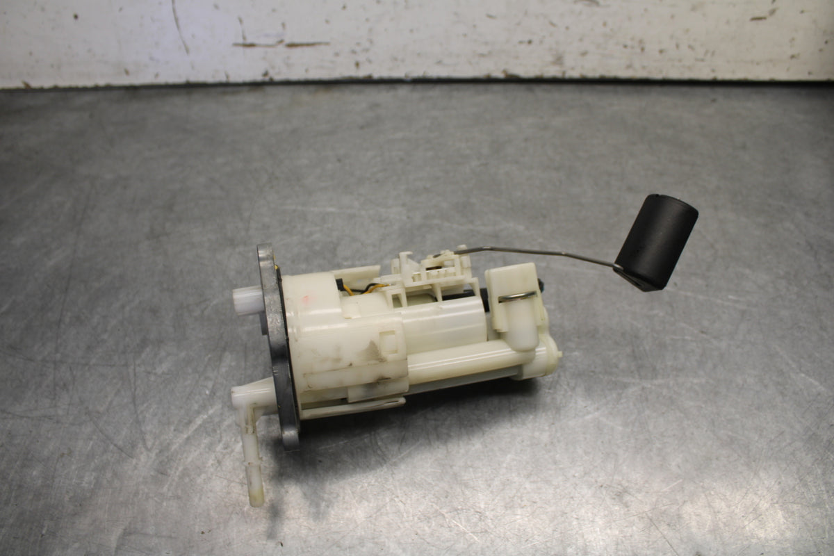 09-15 YAMAHA FZ6R FUEL PUMP GAS PETROL SENDER UNIT 20S-13907-00-00  BB686