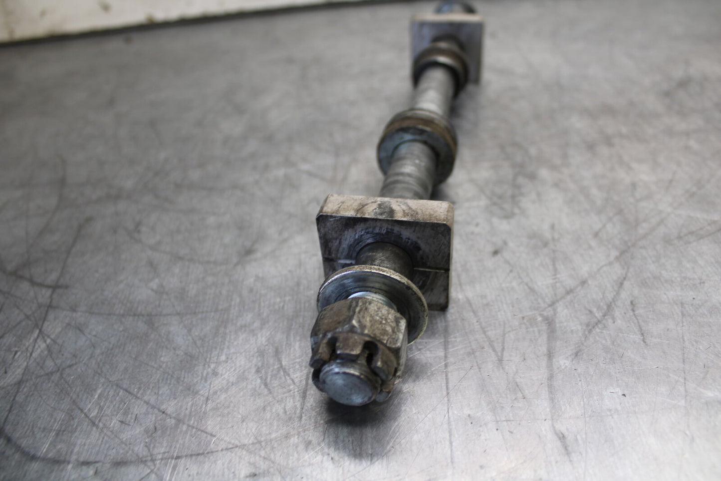 12-17 KAWASAKI ER-6N Z650 REAR AXLE BACK WHEEL RIM PIVOT BOLT AXEL BB709