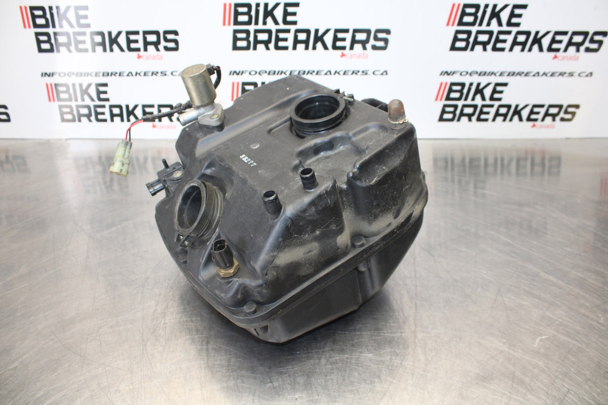 03 SUZUKI SV650S AIRBOX AIR INTAKE FILTER BOX BB167