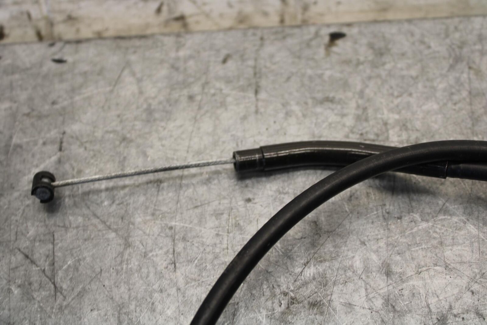 11-23 SUZUKI GSXR 750 CLUTCH CABLE LINE BB54