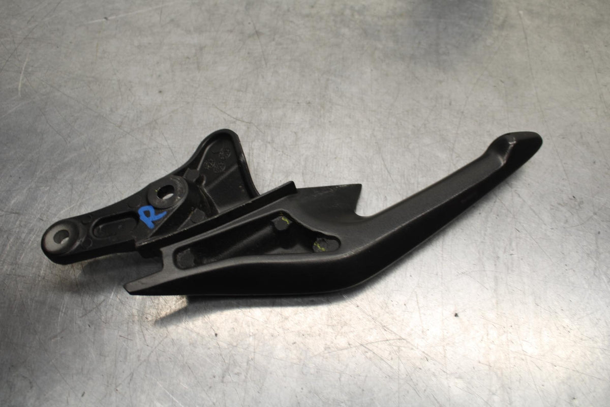 11-19 HONDA CBR125R PASSENGER REAR SEAT GRAB BAR HANDLE SET BB105