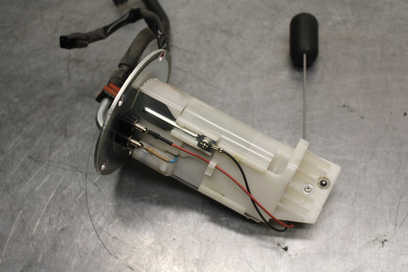 19-22 KAWASAKI Z400 FUEL PUMP GAS PETROL SENDER UNIT BB738