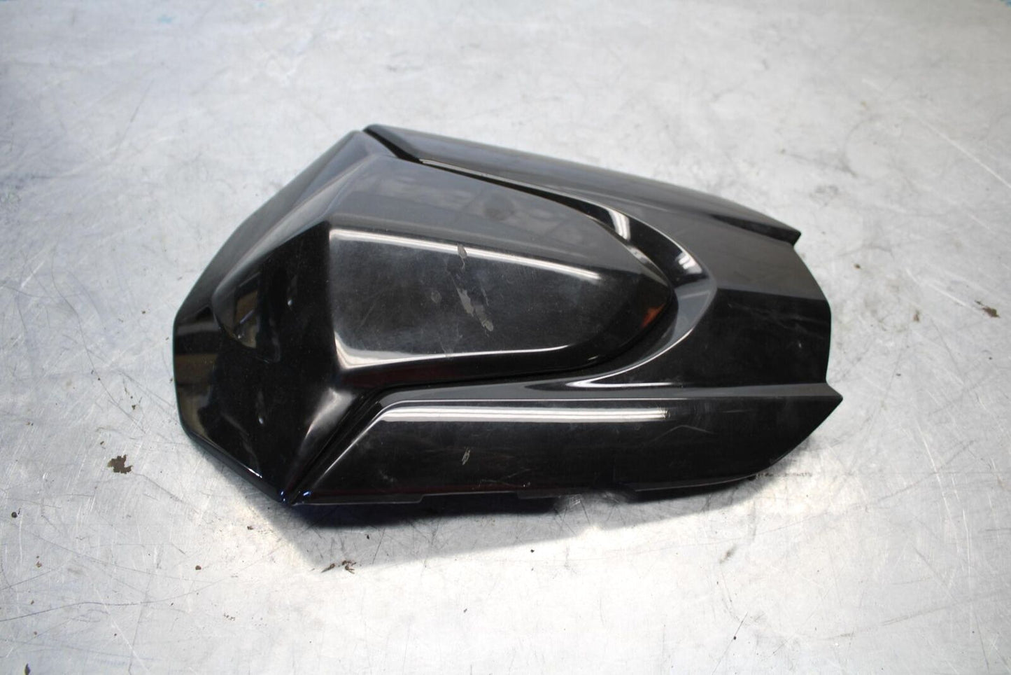 09-16 SUZUKI GSXR1000 REAR BACK SEAT SOLO COWL FAIRING COVER BB439