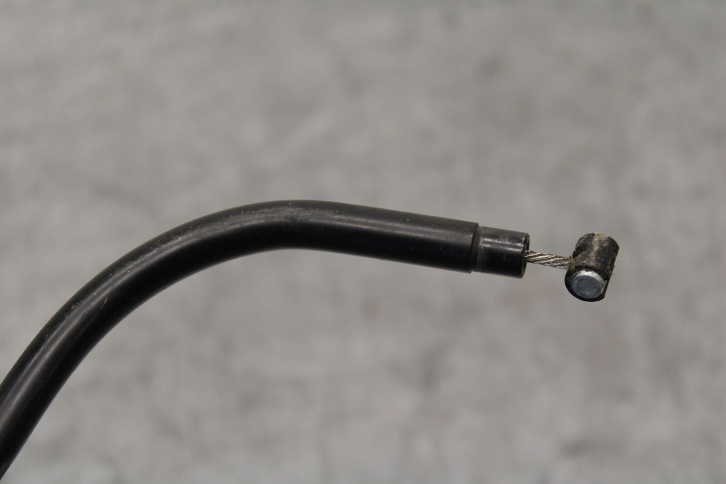 22-24 YAMAHA XSR900 CLUTCH CABLE LINE BB683