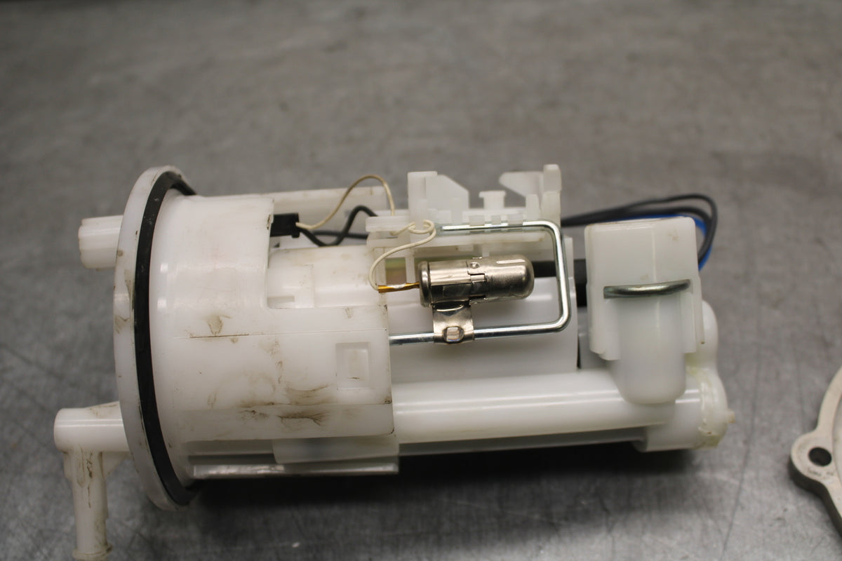 09-14 YAMAHA YZF R1 FUEL PUMP GAS PETROL SENDER UNIT 14B-13907-20-00 BB696