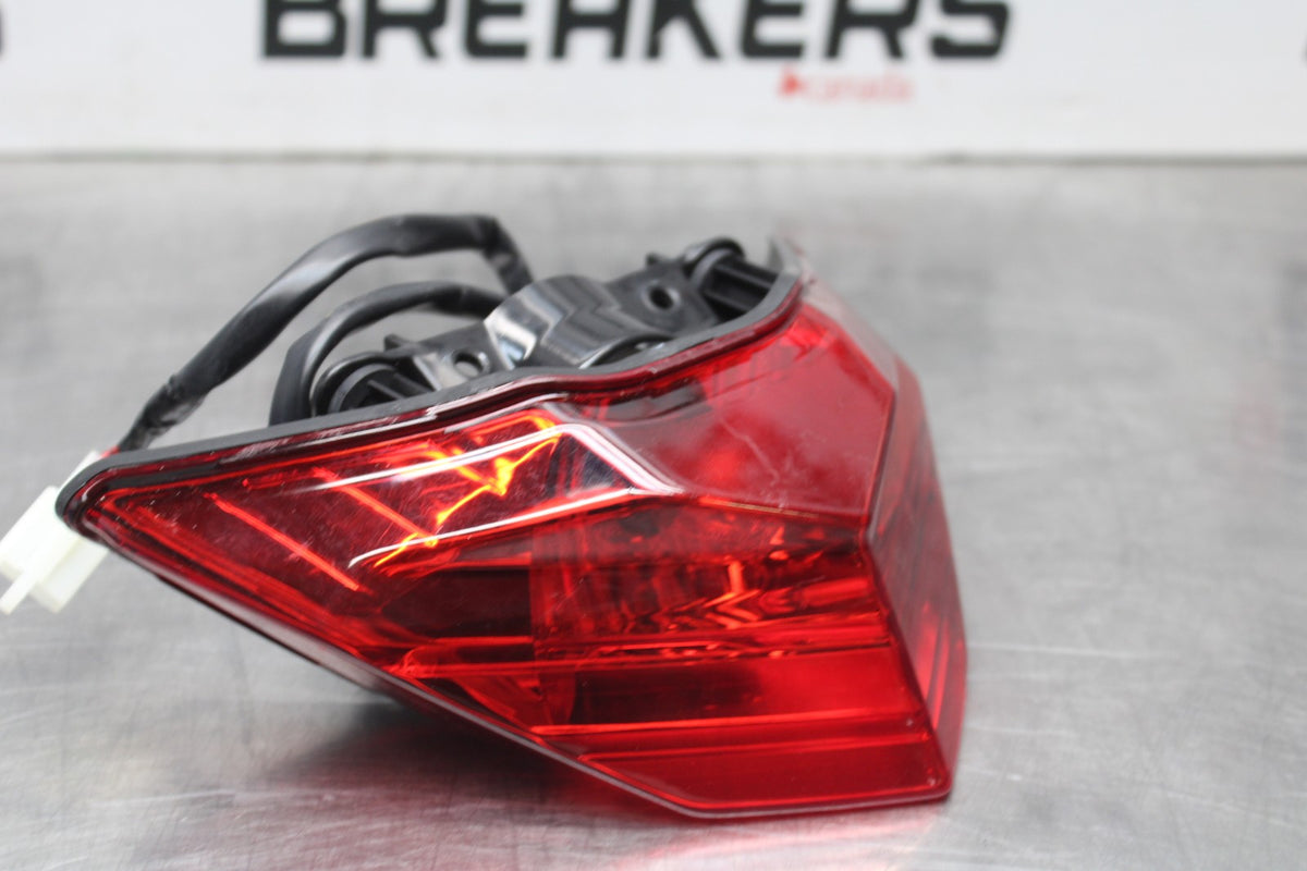 13-17 KAWASAKI NINJA 300 REAR TAIL TAILLIGHT BACK BRAKE LIGHT BB189