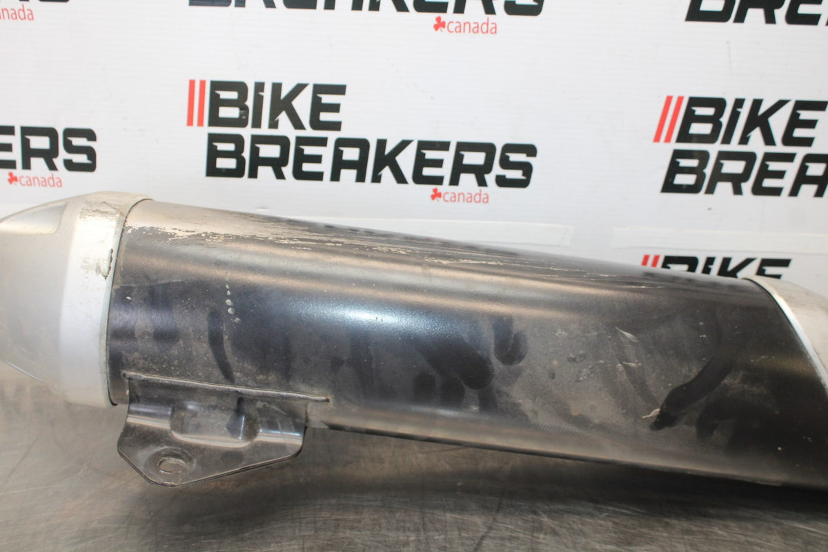 09 KAWASAKI CONCOURS 14 ZG1400B EXHAUST PIPE MUFFLER SLIP ON CAN BB875