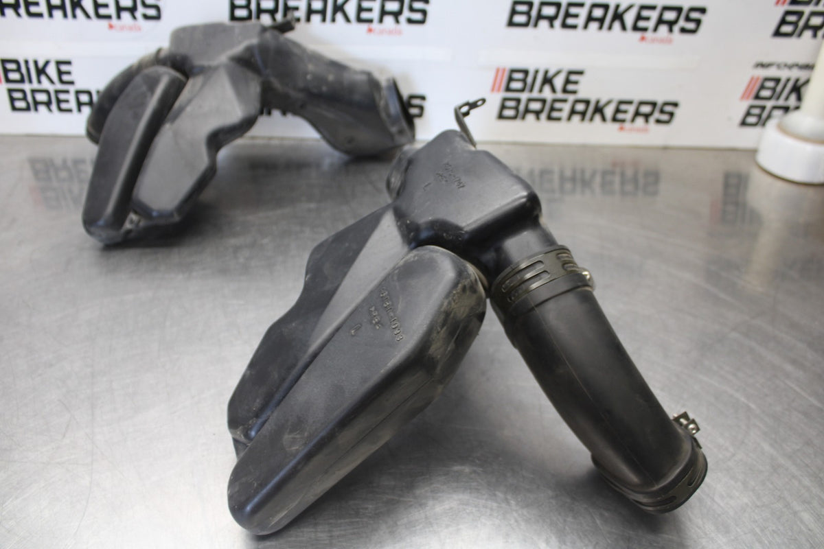 00-05 KAWASAKI NINJA ZX12R RIGHT LEFT AIR INTAKE DUCTS BB892
