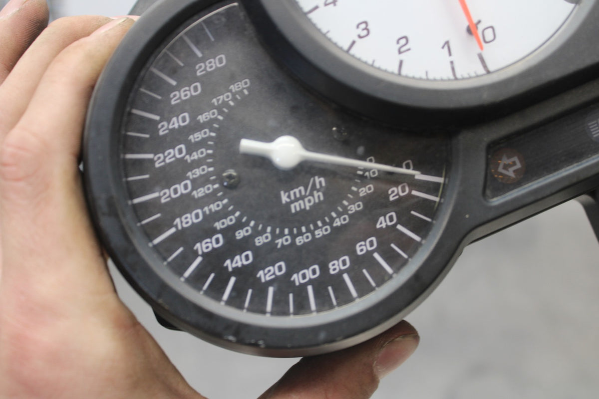 98-05 HONDA SUPER HAWK 1000 VTR1000F SPEEDO TACH GAUGES DISPLAY CLUSTER BB924