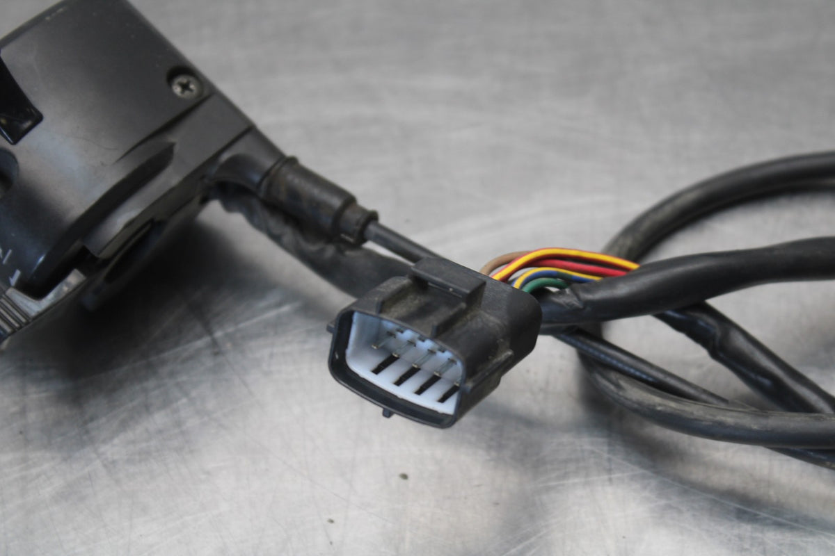 05 DUCATI SUPERSPORT 800 LEFT CLIP ON HORN SIGNALS SWITCHES/ CHOKE CABLE BB913