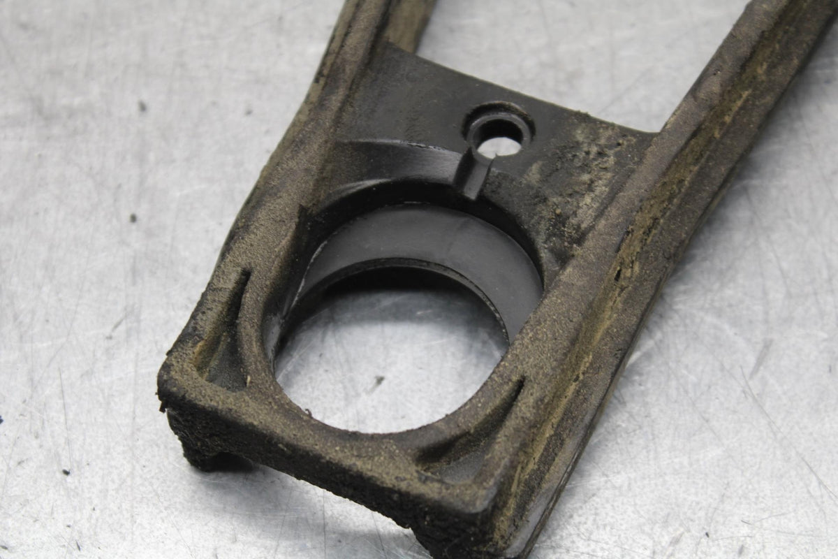 11-23 SUZUKI GSXR 750 SWINGARM CHAIN BUFFER SLIDER GUIDE BB630