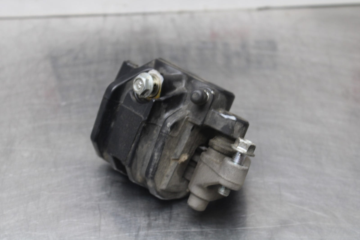 15 SUZUKI GW250F LEFT FRONT BRAKE CALIPER BB789