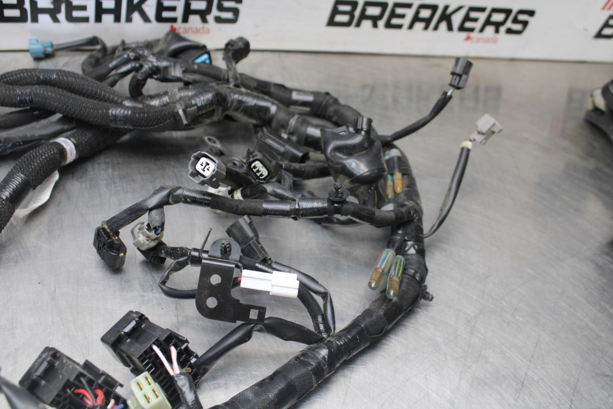23-26 KAWASAKI NINJA ZX4RR MAIN ENGINE WIRING HARNESS MOTOR WIRE LOOM BB898