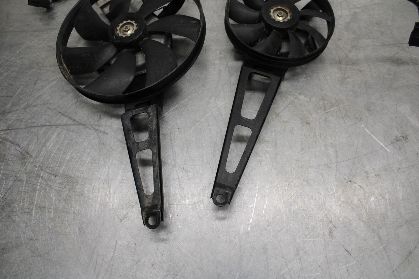 07-08 KAWASAKI CONCOURS 1400 ABS ENGINE RADIATOR COOLING FAN BB449