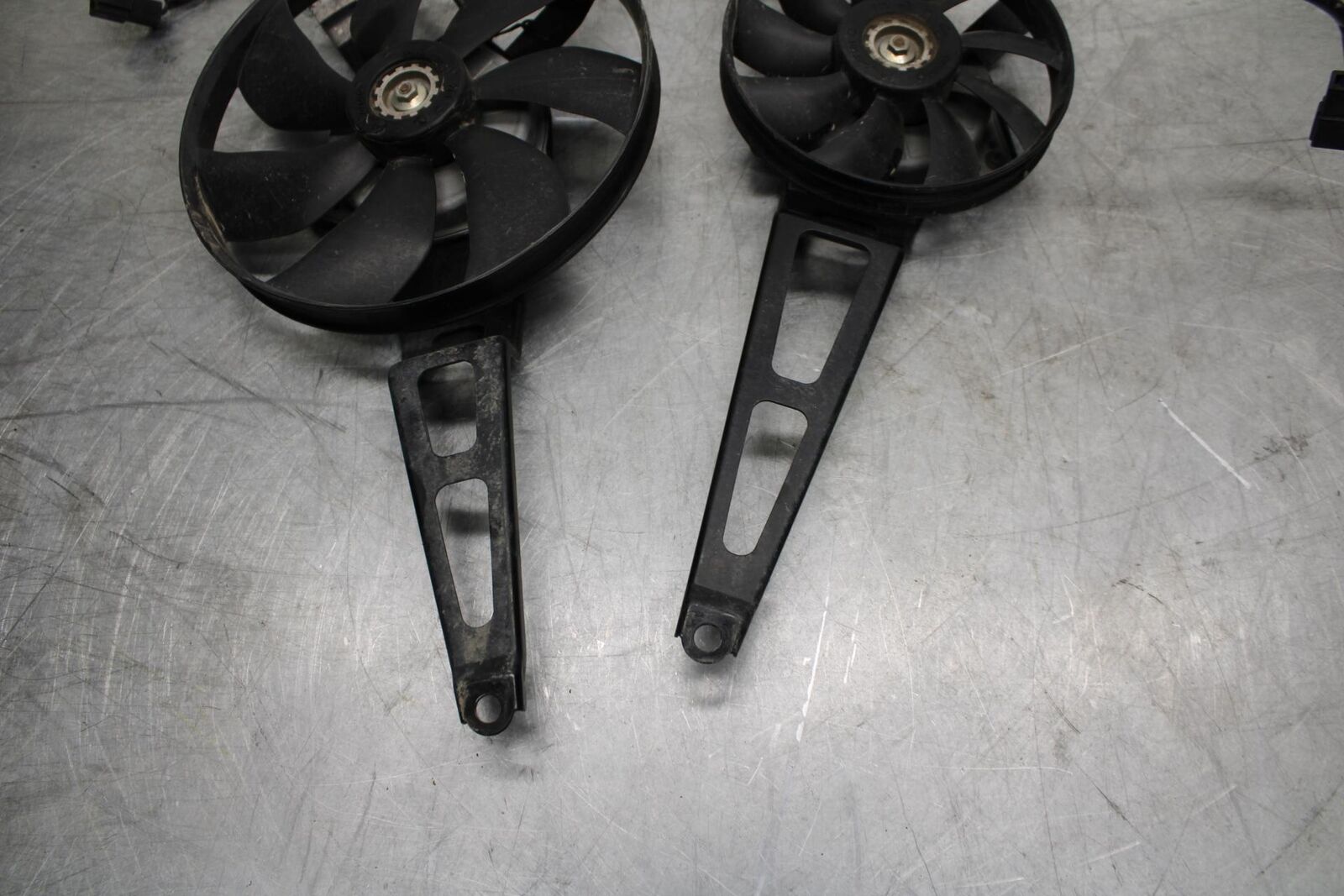 07-08 KAWASAKI CONCOURS 1400 ABS ENGINE RADIATOR COOLING FAN BB449